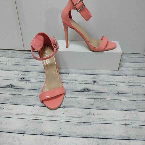 Women's SZ 10 Forever Pink Sandals High Heel Stilettos Buckle - Picture 1 of 10